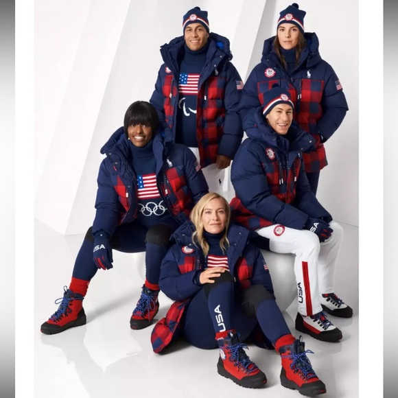 2022 USA Team Olympic Hooded
Puffer Jacket - Picture 11 of 11